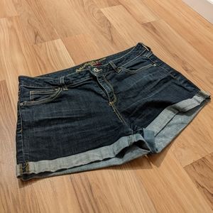 3/25 Dark Wash Short Shorts